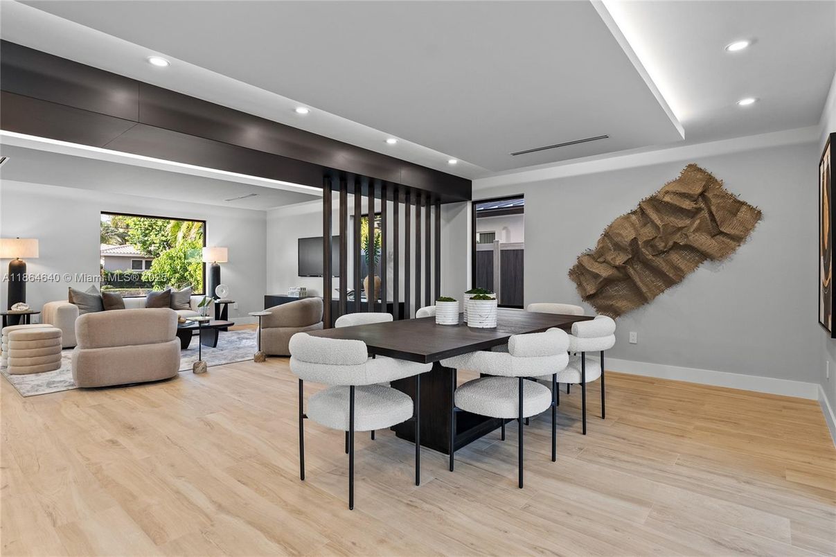 Dining room, Interior, Living room, Recessed Lighting, Wood Texture Flooring
