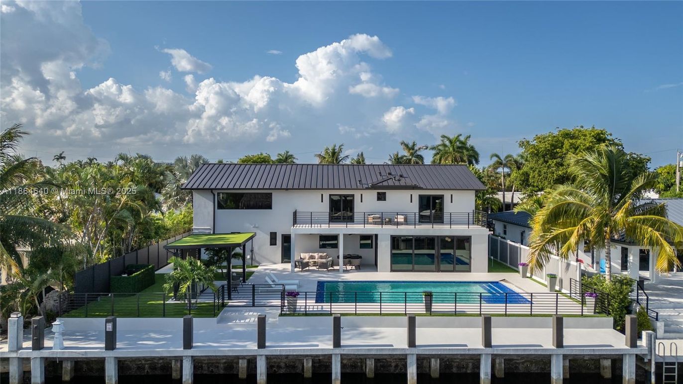 Backyard, Exterior, Pool