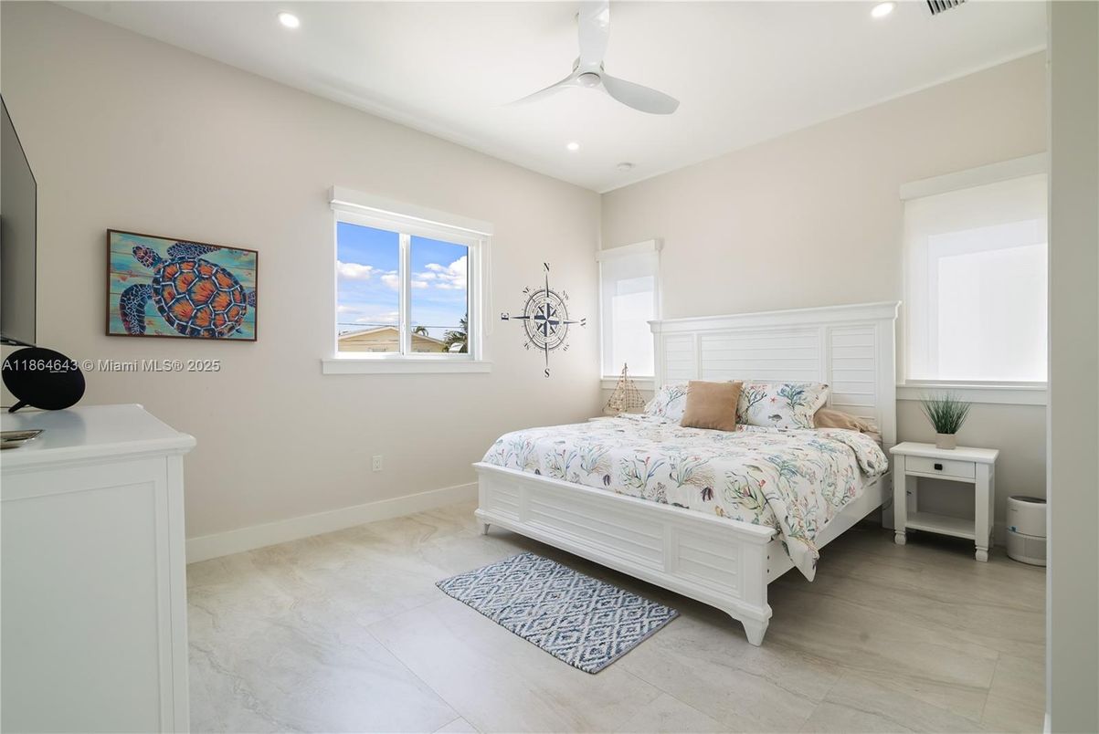 Bedroom, Interior, Recessed Lighting, Water, Wood Texture Flooring