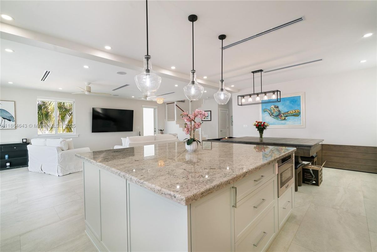 Interior, Kitchen, Living room, Pendant Lights, Recessed Lighting