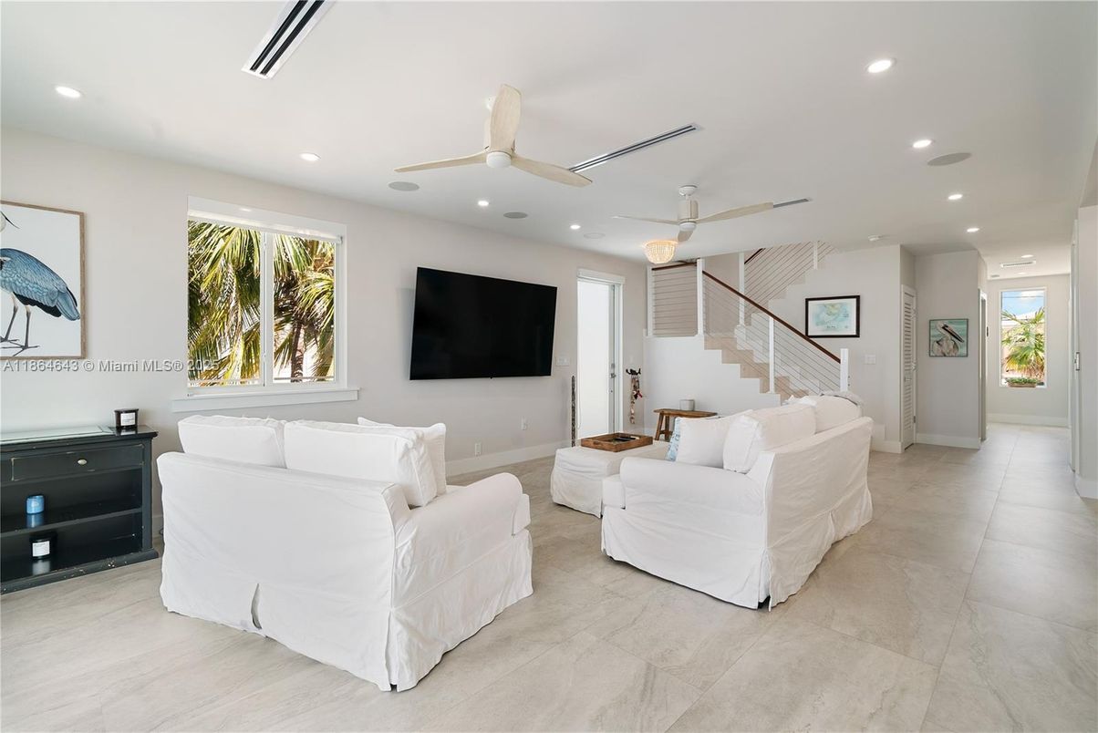 Interior, Living room, Recessed Lighting
