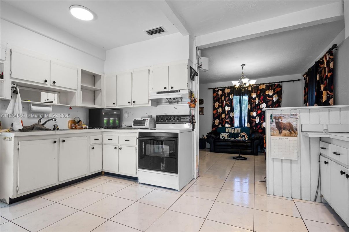 Chandelier, Interior, Kitchen, Recessed Lighting