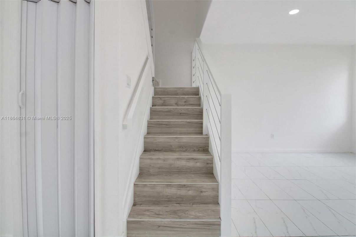 Interior, Marble, Recessed Lighting