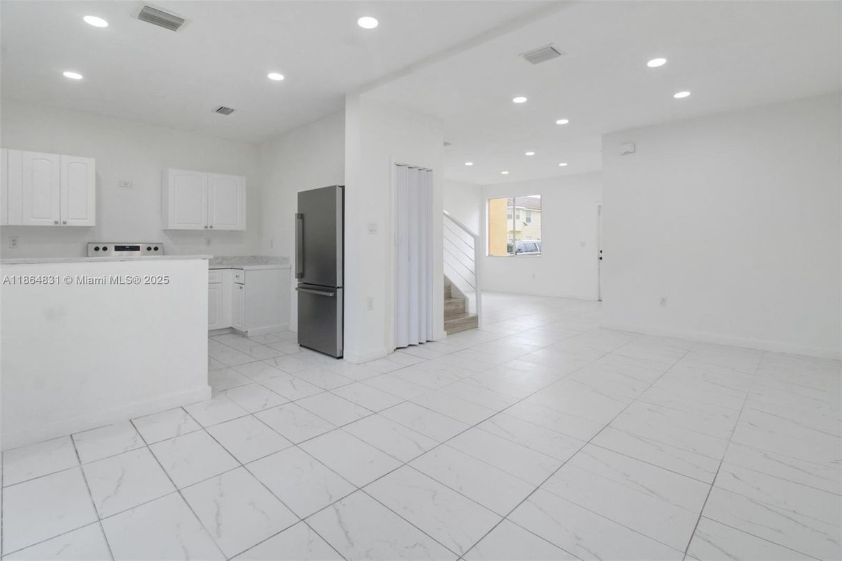 Empty room, Interior, Kitchen, Marble, Recessed Lighting