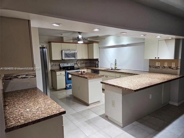 Interior, Kitchen, Recessed Lighting