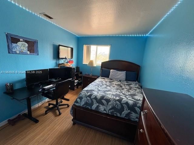 Bedroom, Home Office, Interior, Wood Texture Flooring