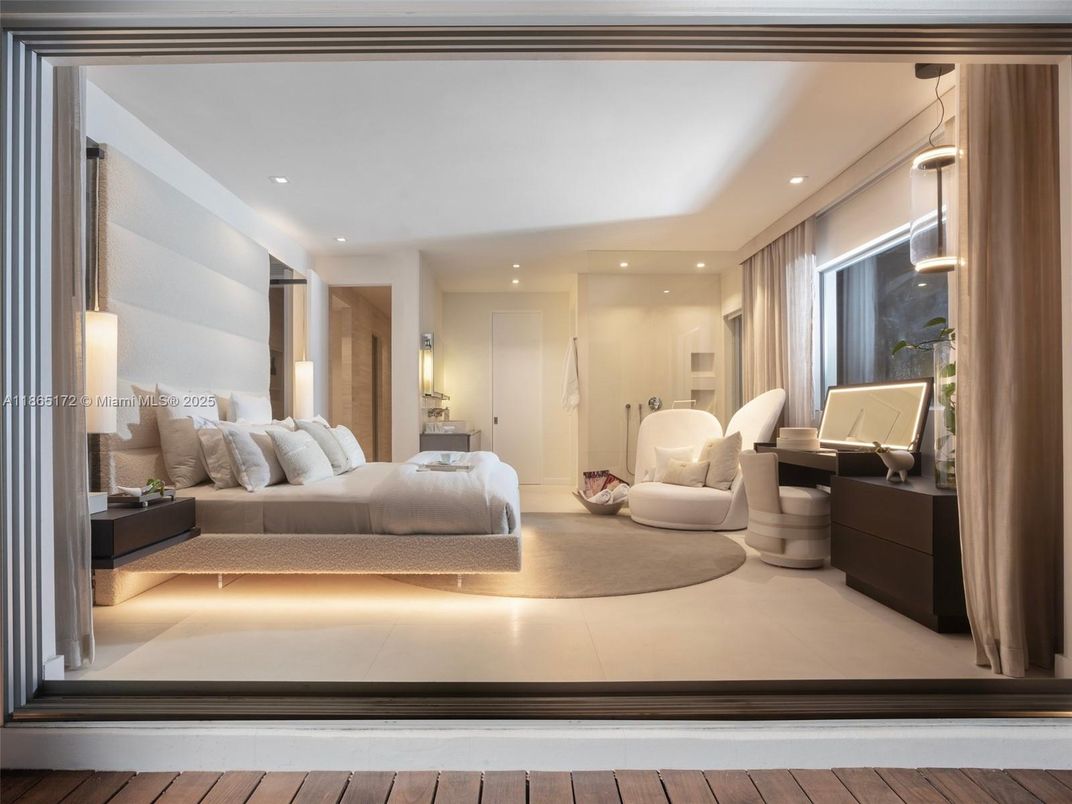 Bedroom, Interior, Pendant Lights, Recessed Lighting