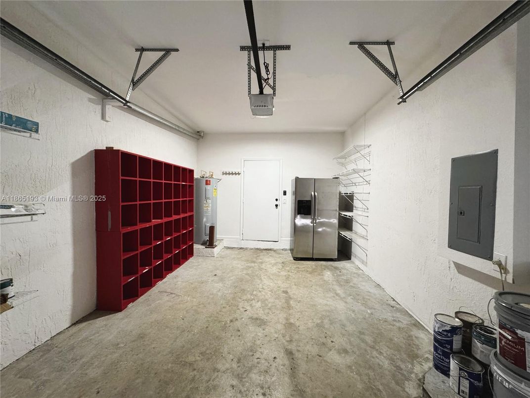 Garage, Interior