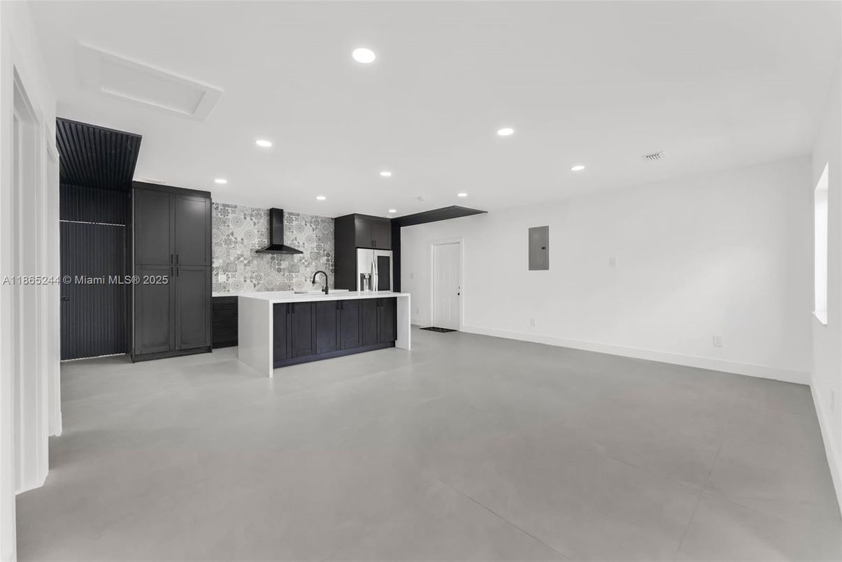 Interior, Kitchen, Recessed Lighting