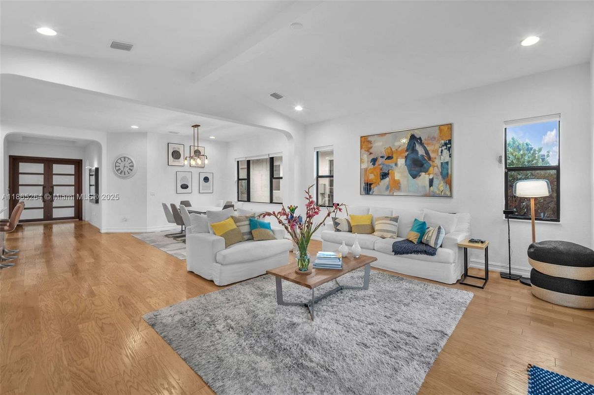Dining room, Interior, Living room, Pendant Lights, Recessed Lighting, Wood Texture Flooring