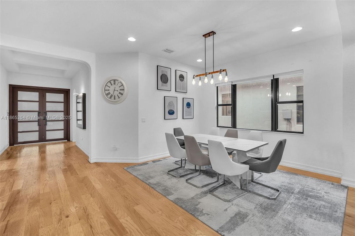 Dining room, Interior, Pendant Lights, Recessed Lighting, Wood Texture Flooring