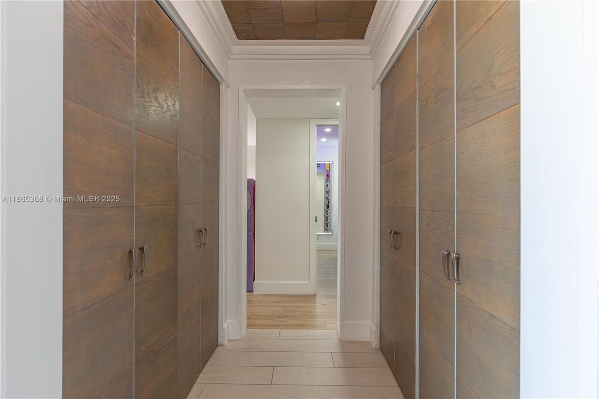 Interior, Recessed Lighting