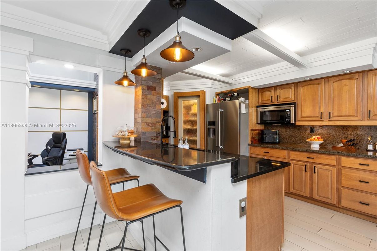 Interior, Kitchen, Pendant Lights, Recessed Lighting, Stainless Steel Appliances