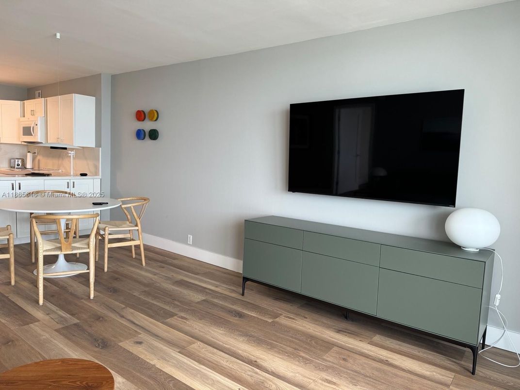 Dining room, Interior, Kitchen, Pendant Lights, Wood Texture Flooring