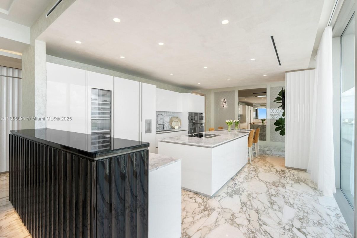 Interior, Kitchen, Marble, Recessed Lighting