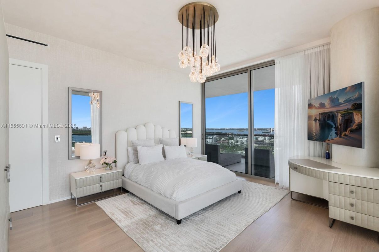 Bedroom, Interior, Pendant Lights, Water, Wood Texture Flooring