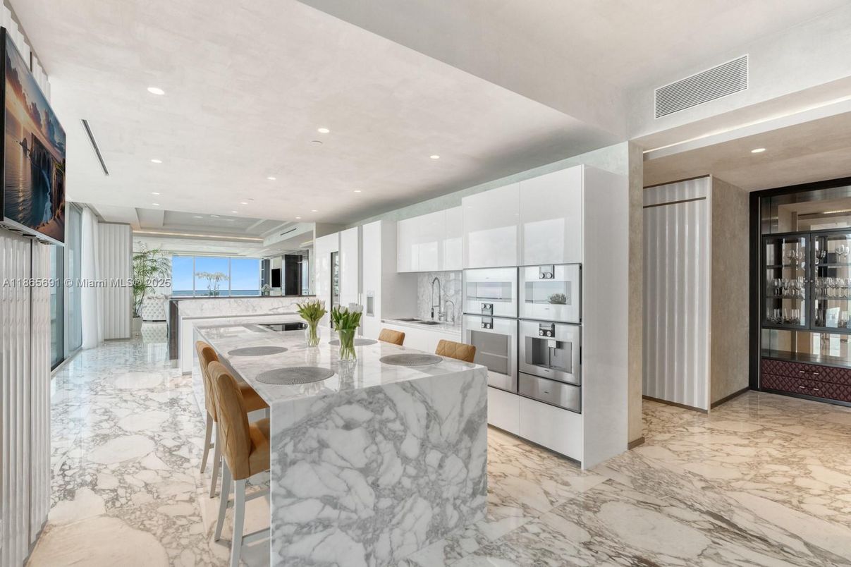 Dining room, Interior, Kitchen, Marble, Recessed Lighting, Stainless Steel Appliances