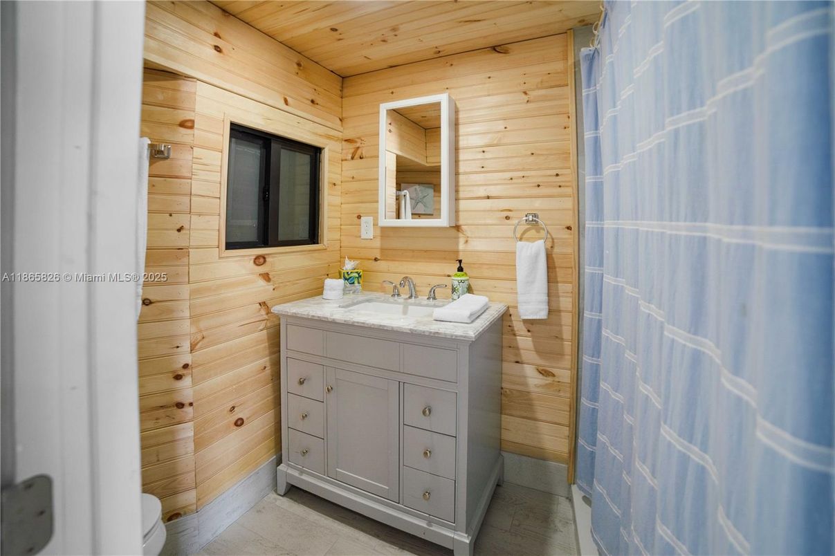 Bathroom, Interior, Wooden Ceilings, Wooden Walls