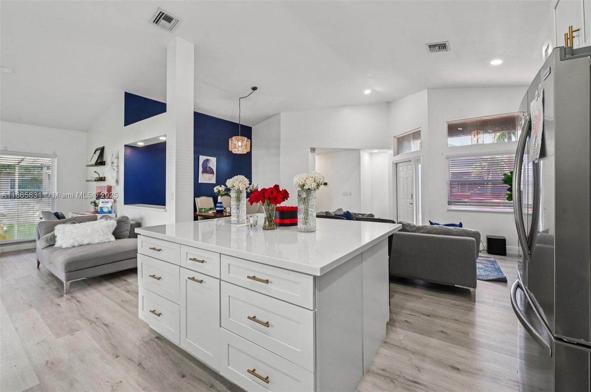 Interior, Kitchen, Living room, Pendant Lights, Recessed Lighting, Wood Texture Flooring