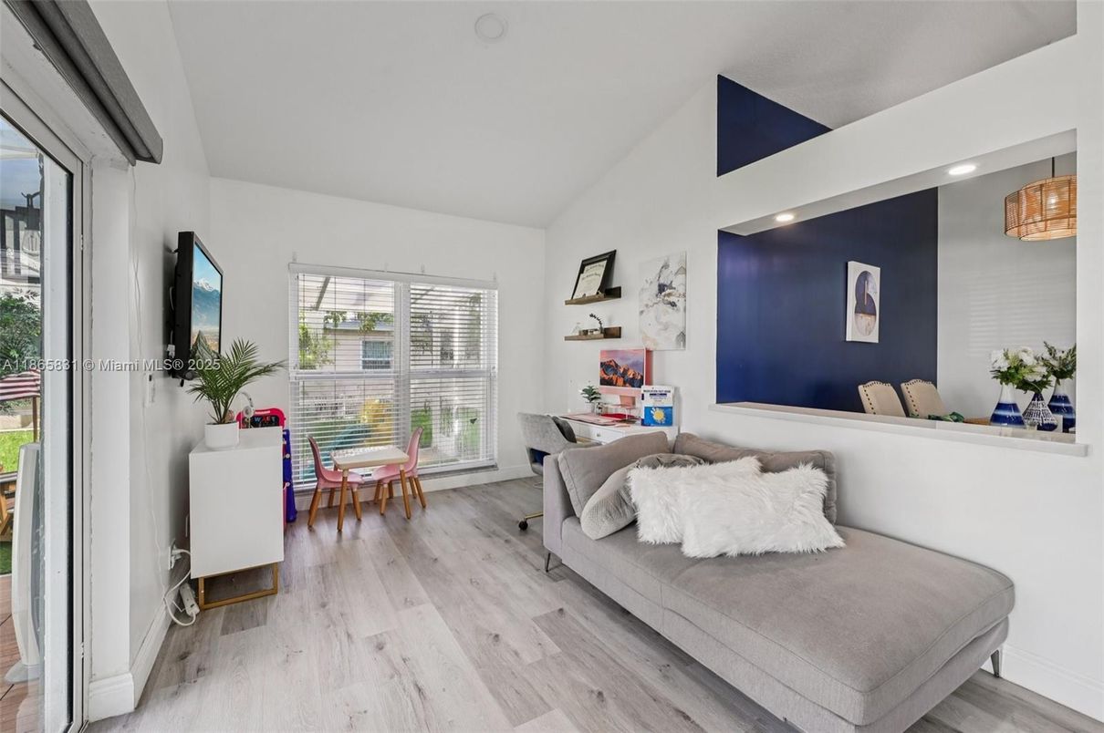 Dining room, Interior, Pendant Lights, Recessed Lighting, Wood Texture Flooring