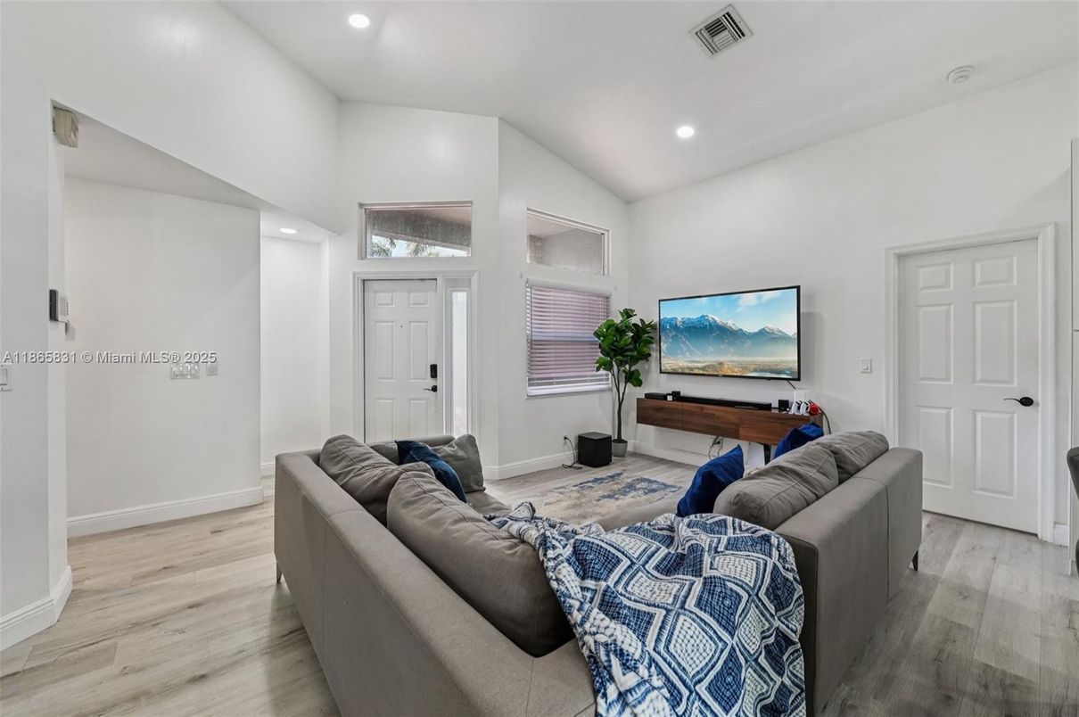 Interior, Living room, Recessed Lighting, Wood Texture Flooring