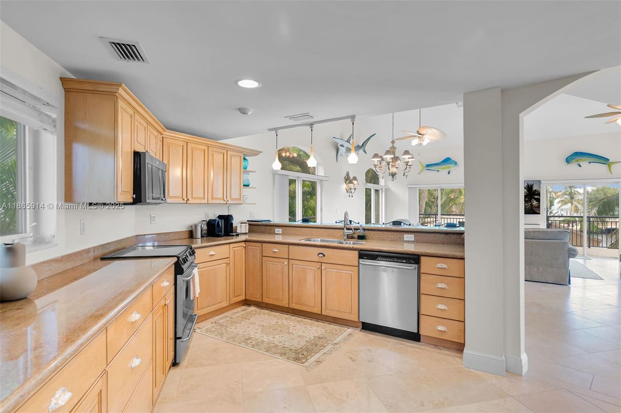 Interior, Kitchen, Pendant Lights, Recessed Lighting