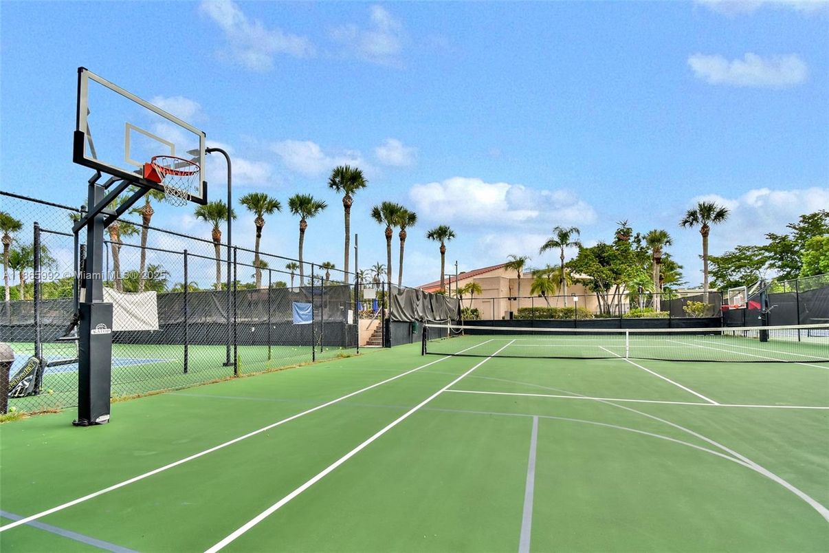 Exterior, Tennis Courts