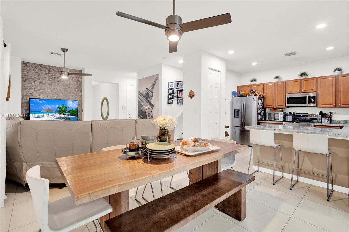 Dining room, Interior, Kitchen, Pendant Lights, Recessed Lighting, Stainless Steel Appliances, Stone Walls