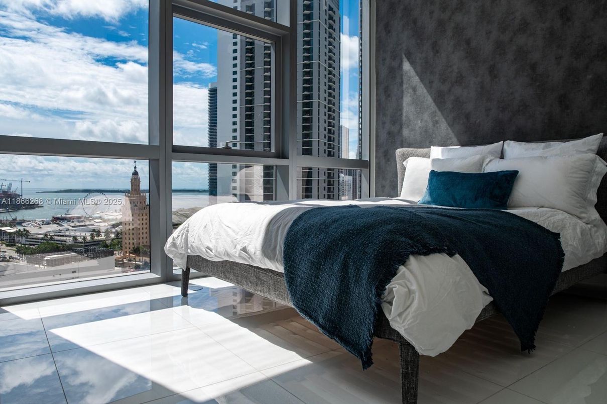 Bedroom, Interior, Water