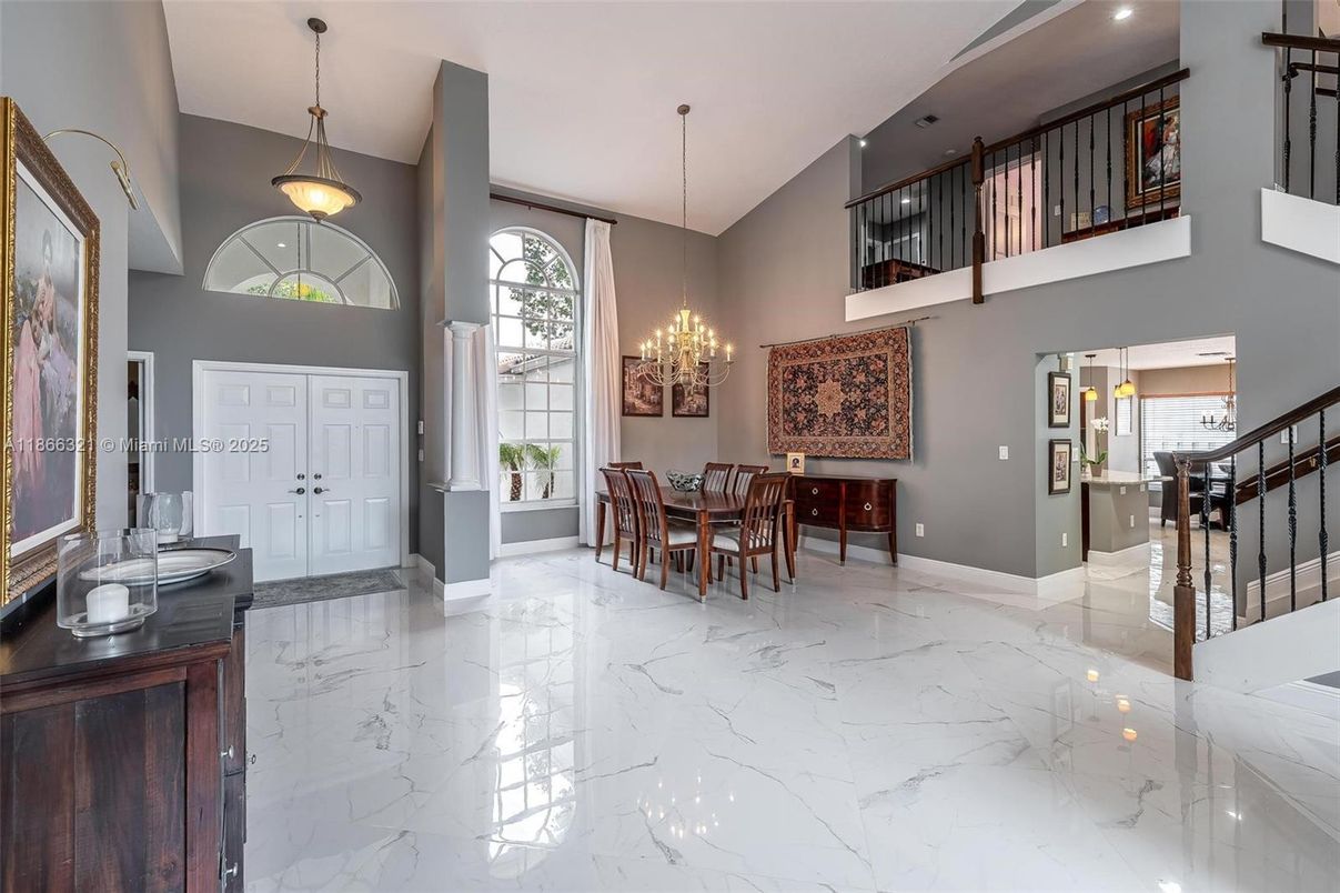 Chandelier, Dining room, Interior, Marble, Pendant Lights, Recessed Lighting