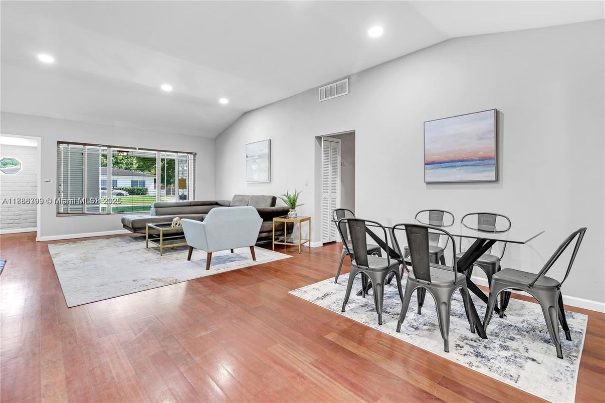Dining room, Interior, Living room, Recessed Lighting, Wood Texture Flooring