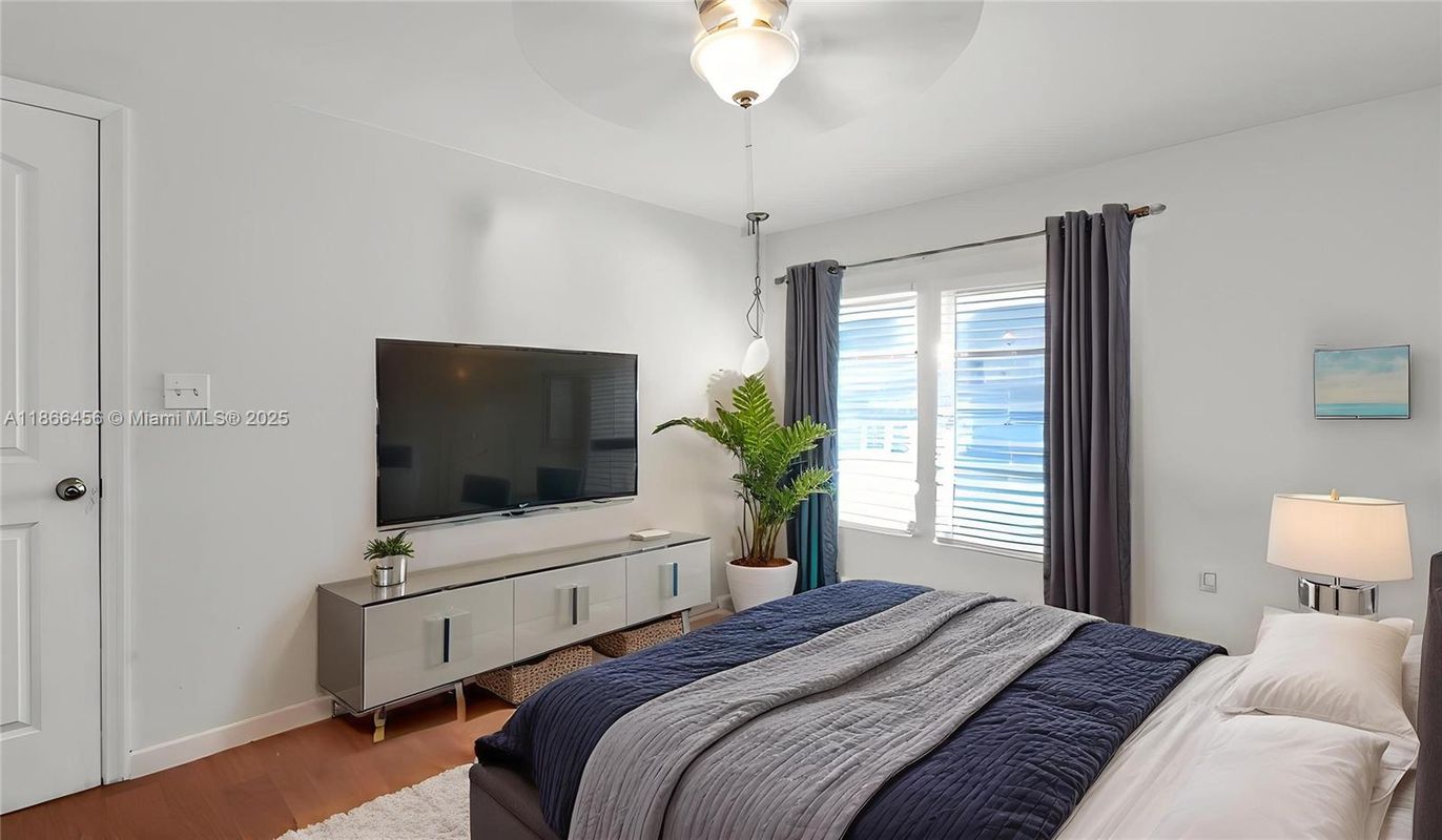 Bedroom, Interior, Water, Wood Texture Flooring