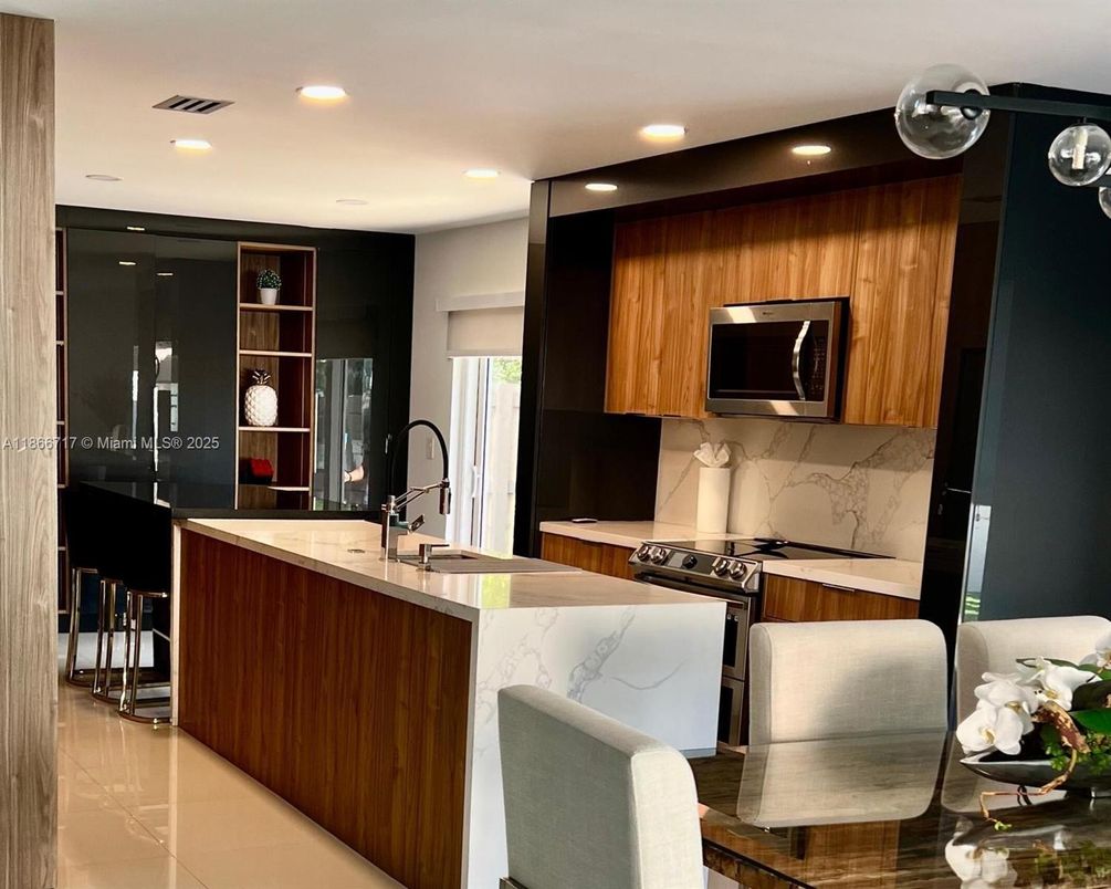 Interior, Kitchen, Marble Walls, Recessed Lighting