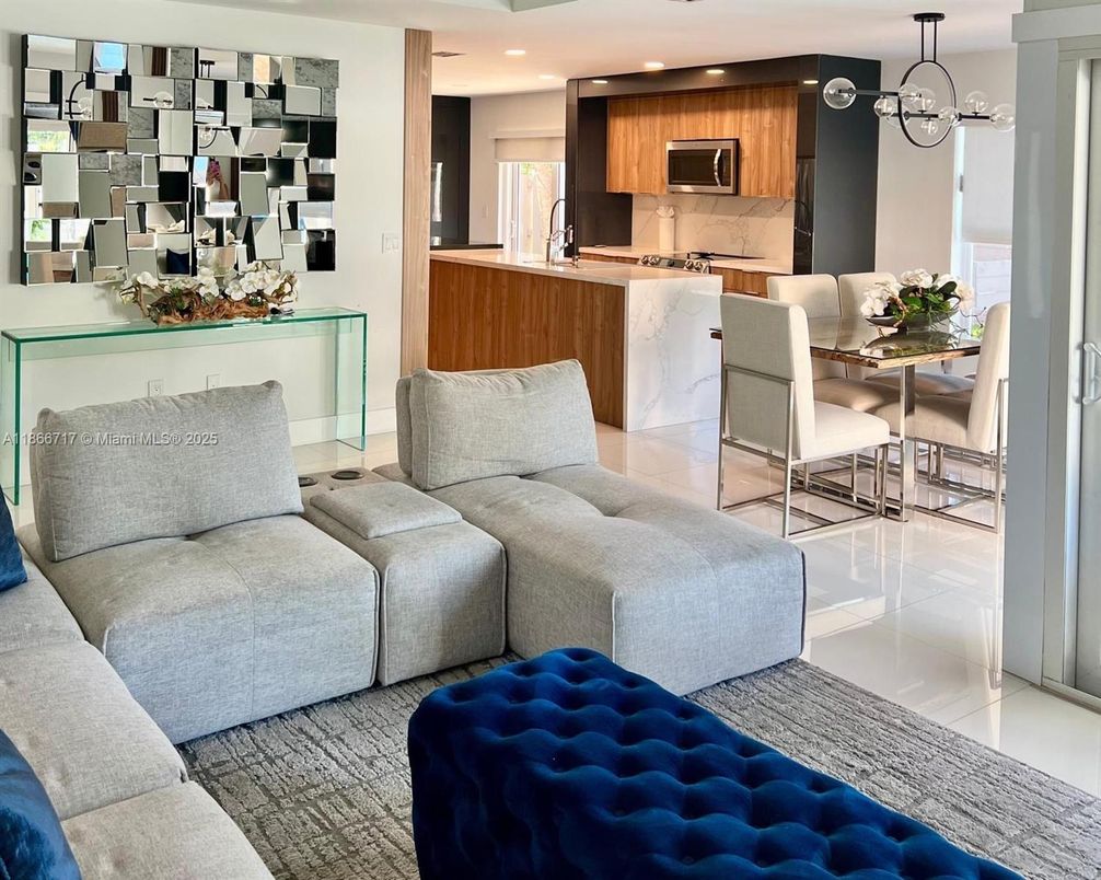 Dining room, Interior, Kitchen, Living room, Pendant Lights, Recessed Lighting
