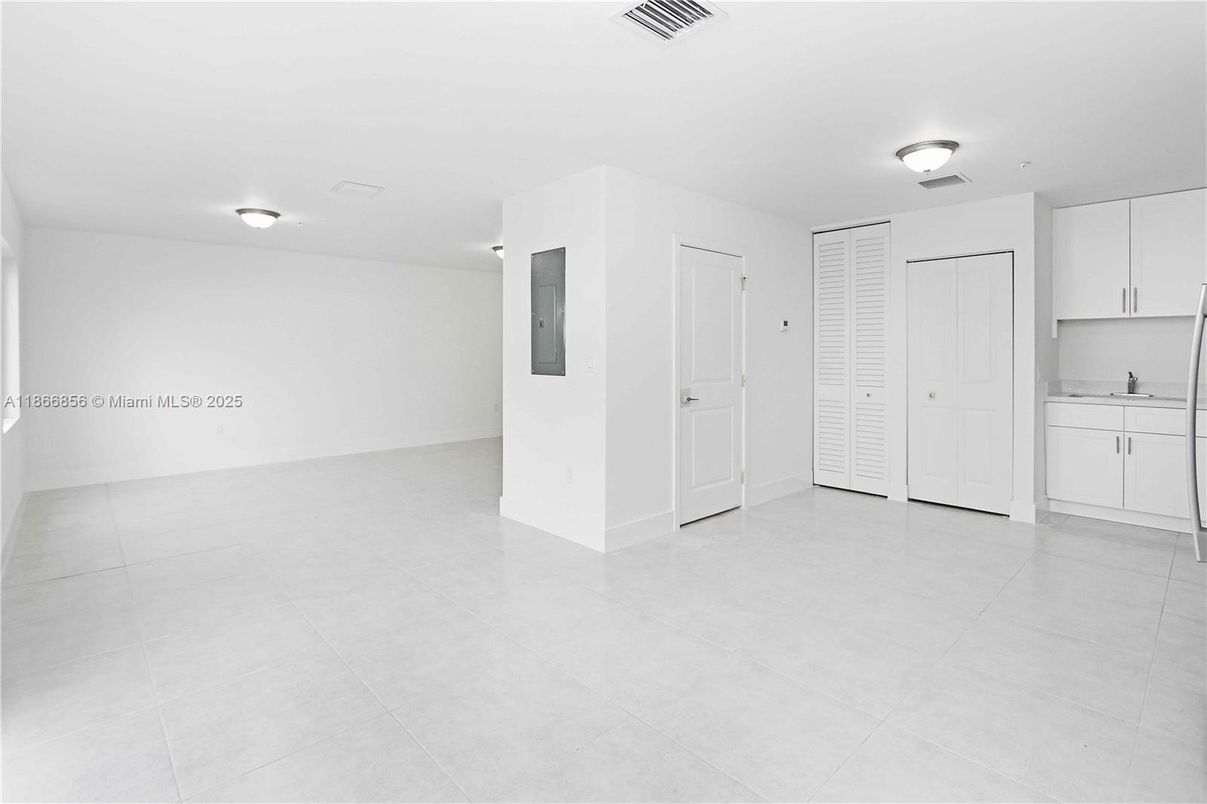 Empty room, Interior, Kitchen