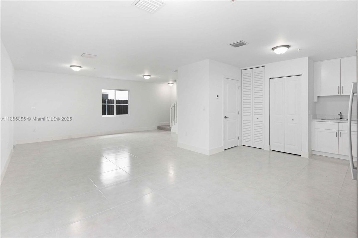 Empty room, Interior, Kitchen