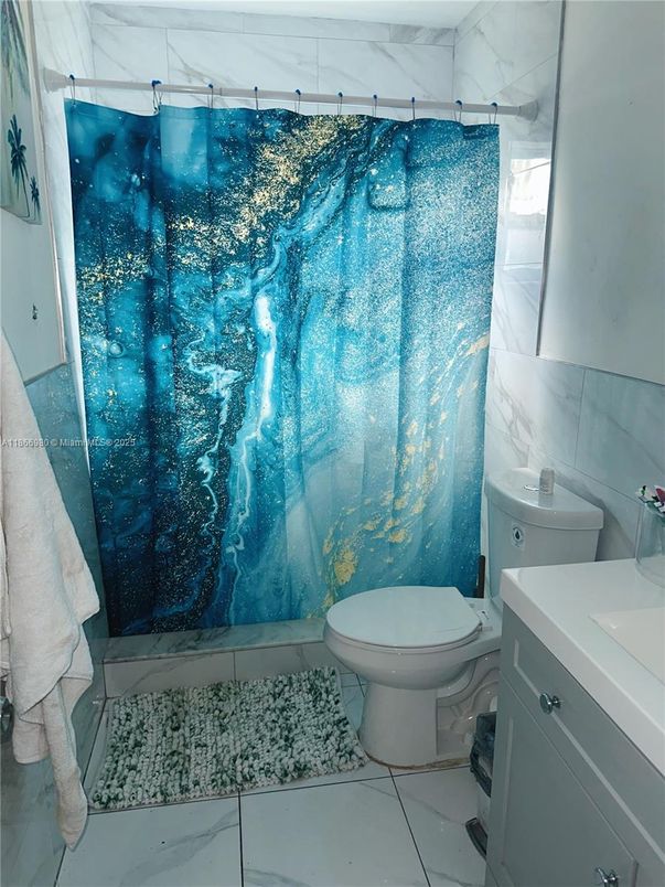 Bathroom, Interior, Marble Walls
