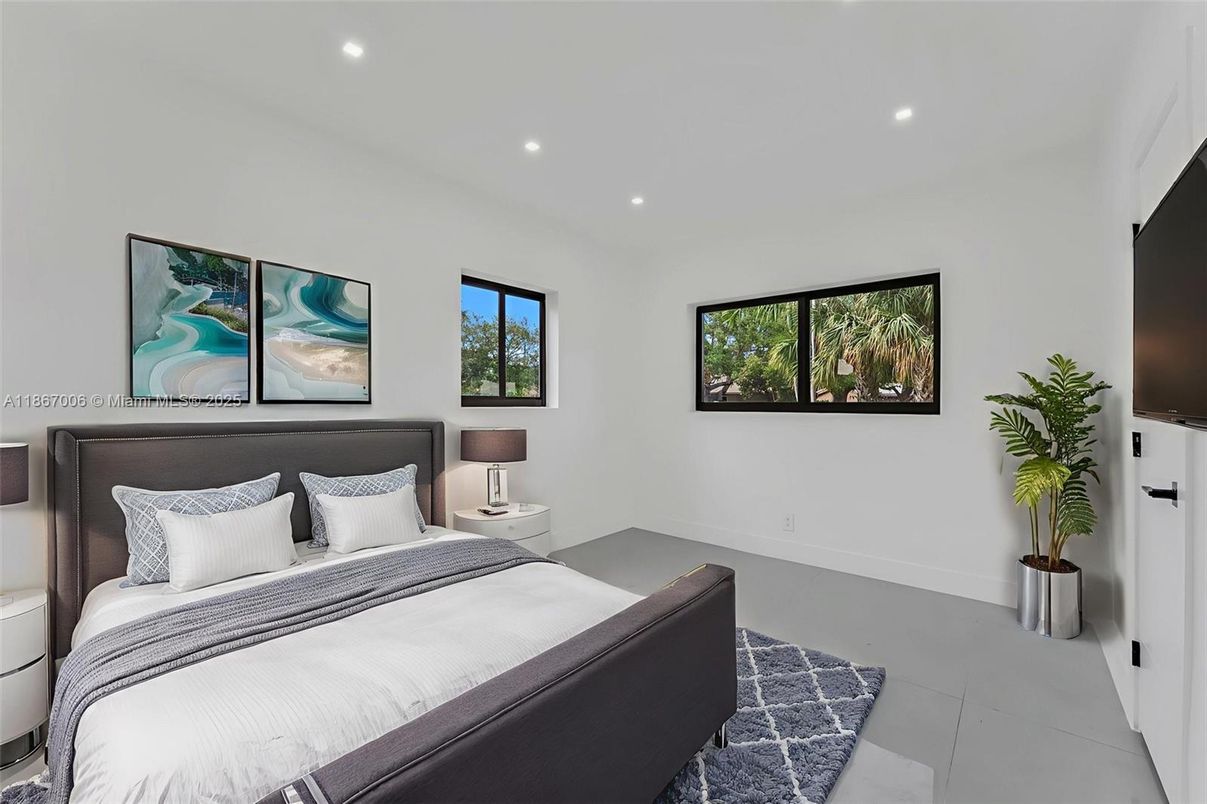 Bedroom, Interior, Recessed Lighting