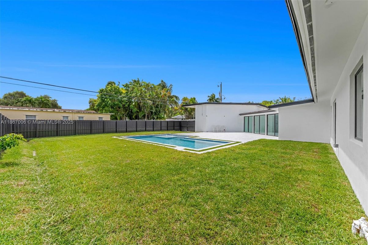 Backyard, Exterior, Pool
