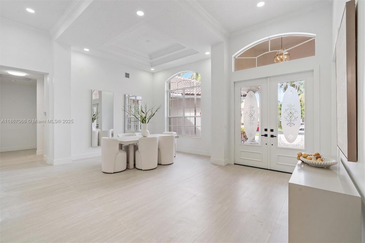 Dining room, Interior, Recessed Lighting, Wood Texture Flooring