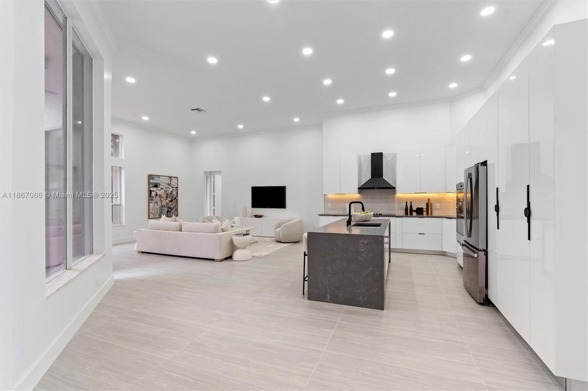 Interior, Kitchen, Living room, Recessed Lighting