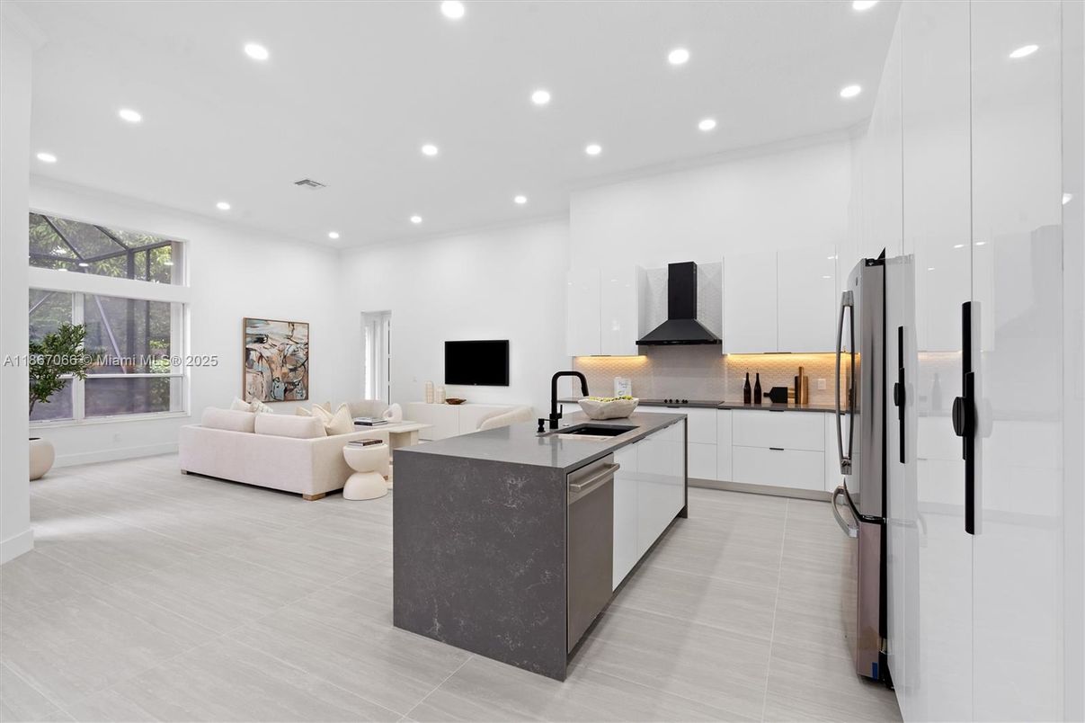 Interior, Kitchen, Living room, Pendant Lights, Recessed Lighting