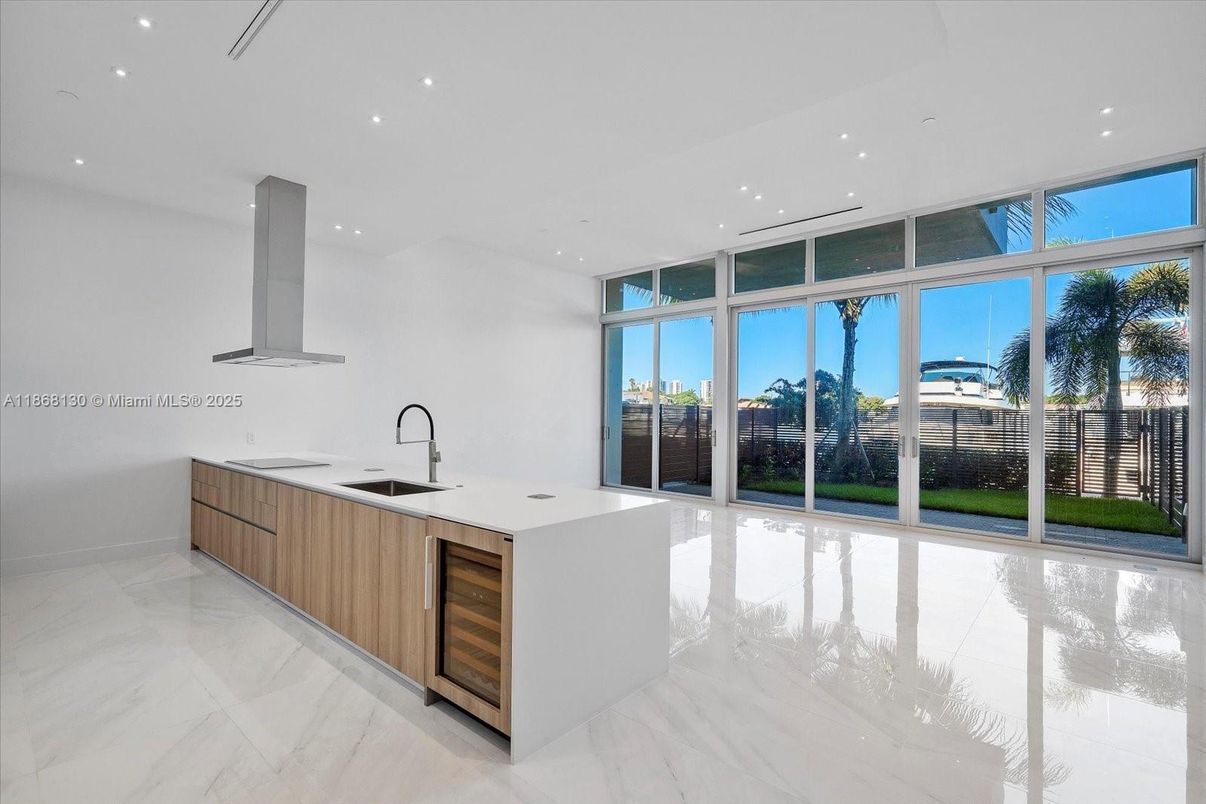 Interior, Kitchen, Marble, Recessed Lighting, Water