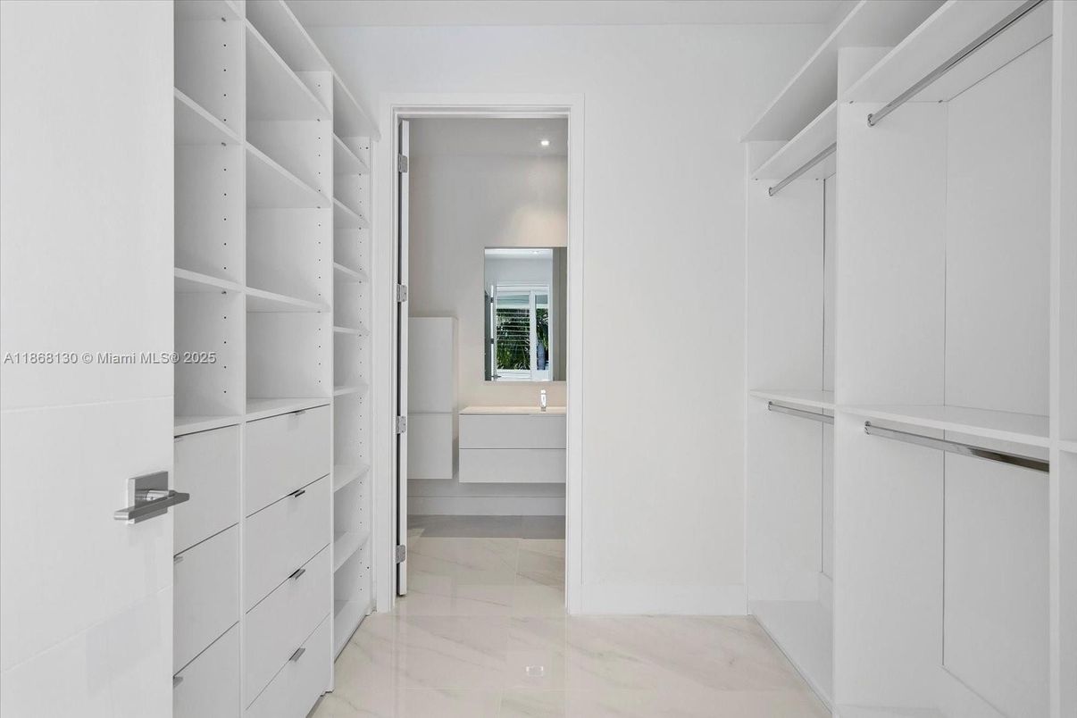Interior, Marble, Recessed Lighting, Walk-in Closets