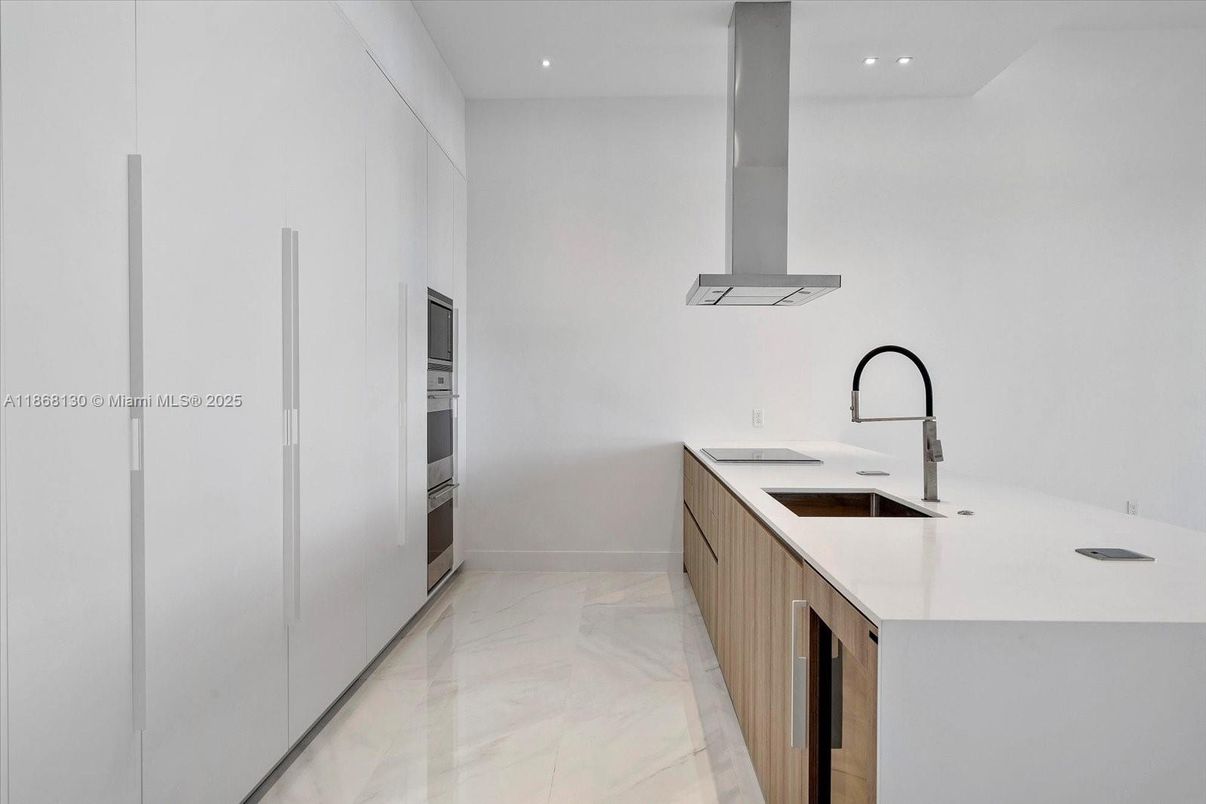 Interior, Kitchen, Marble, Recessed Lighting