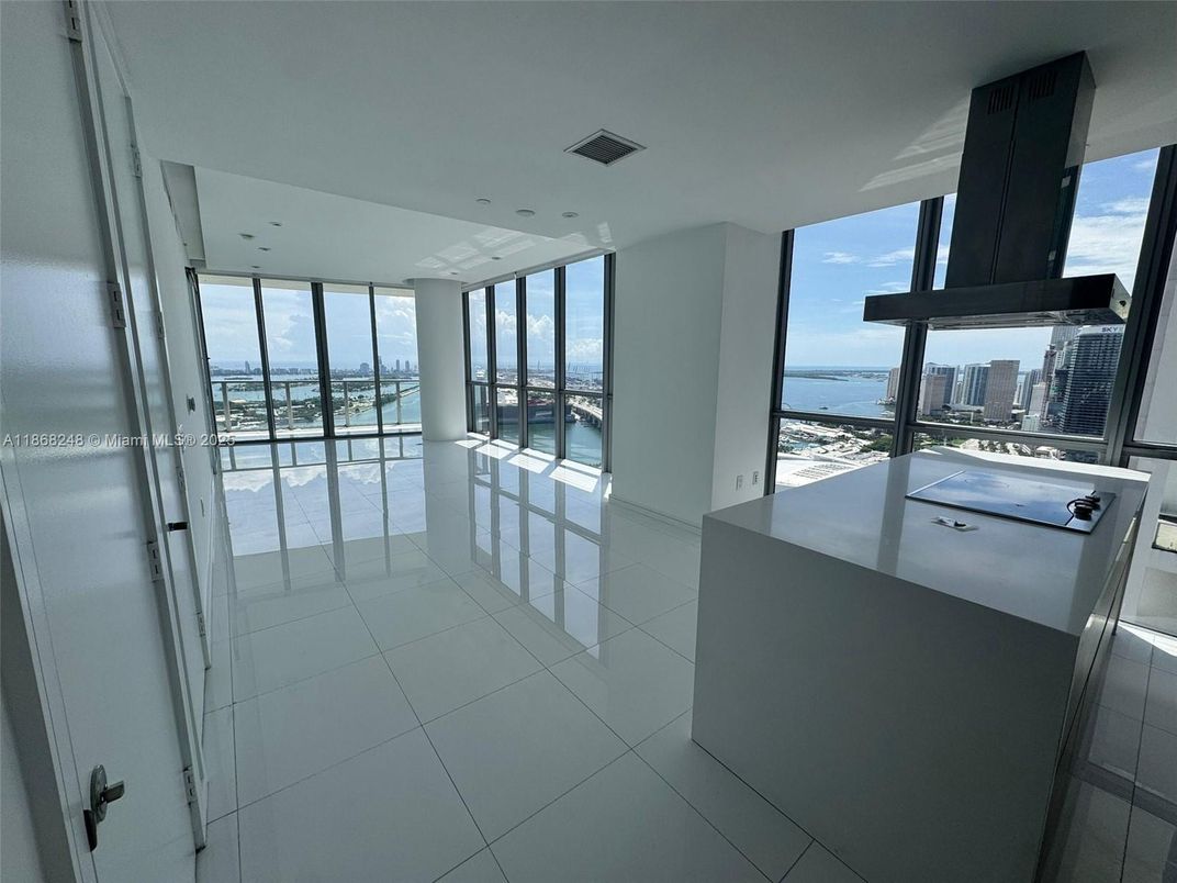 Interior, Kitchen, Recessed Lighting, Water
