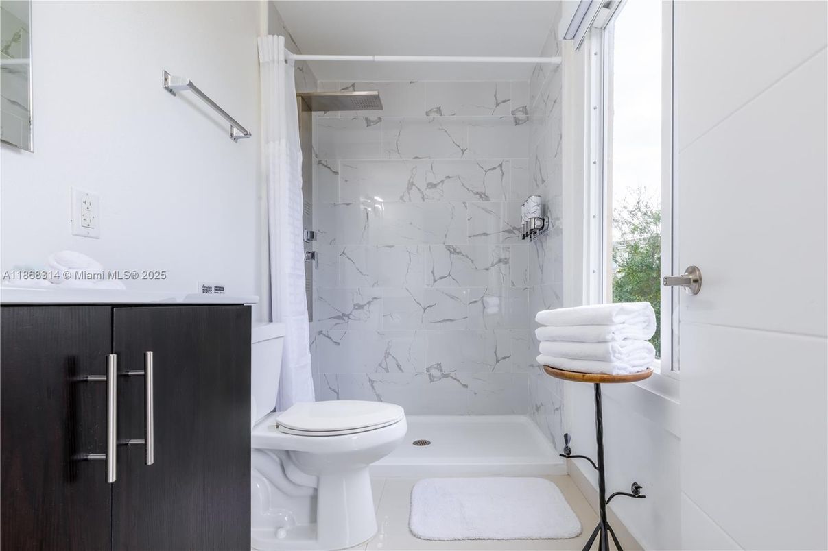 Bathroom, Interior, Marble Walls