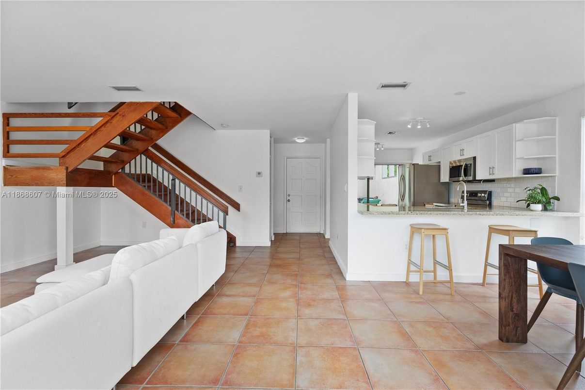 Interior, Kitchen, Living room, Recessed Lighting, Stainless Steel Appliances
