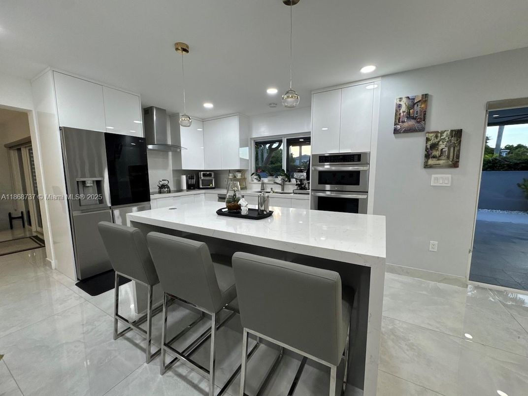 Interior, Kitchen, Pendant Lights, Recessed Lighting, Stainless Steel Appliances
