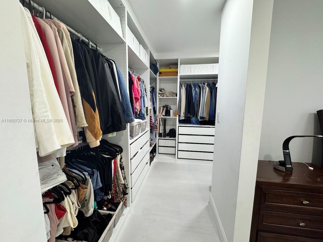 Interior, Walk-in Closets